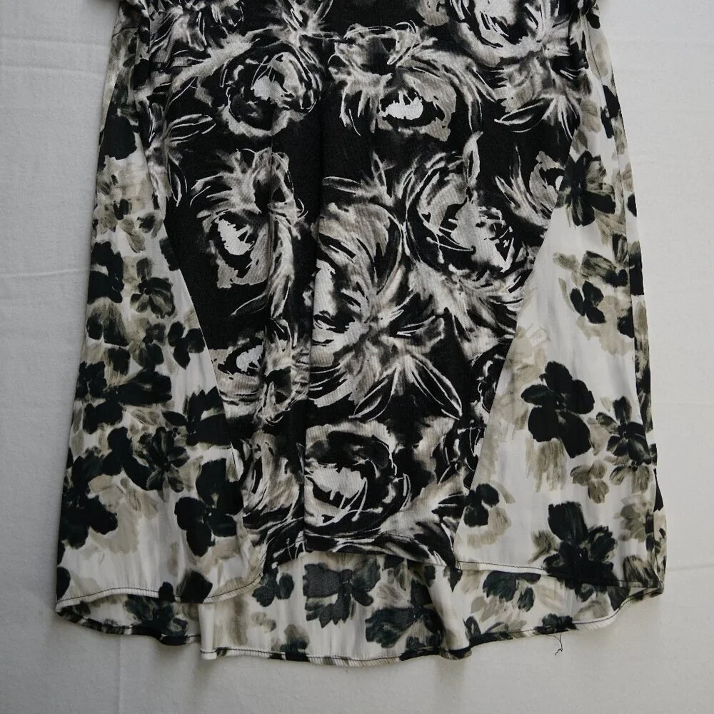 Women's Blouse T-Shirt, Vera Wang, Simply Vera, Black and White, Size Small - Picture 2 of 7